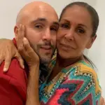 Kiko Rivera con Isabel Pantoja. (Foto: Instagram)