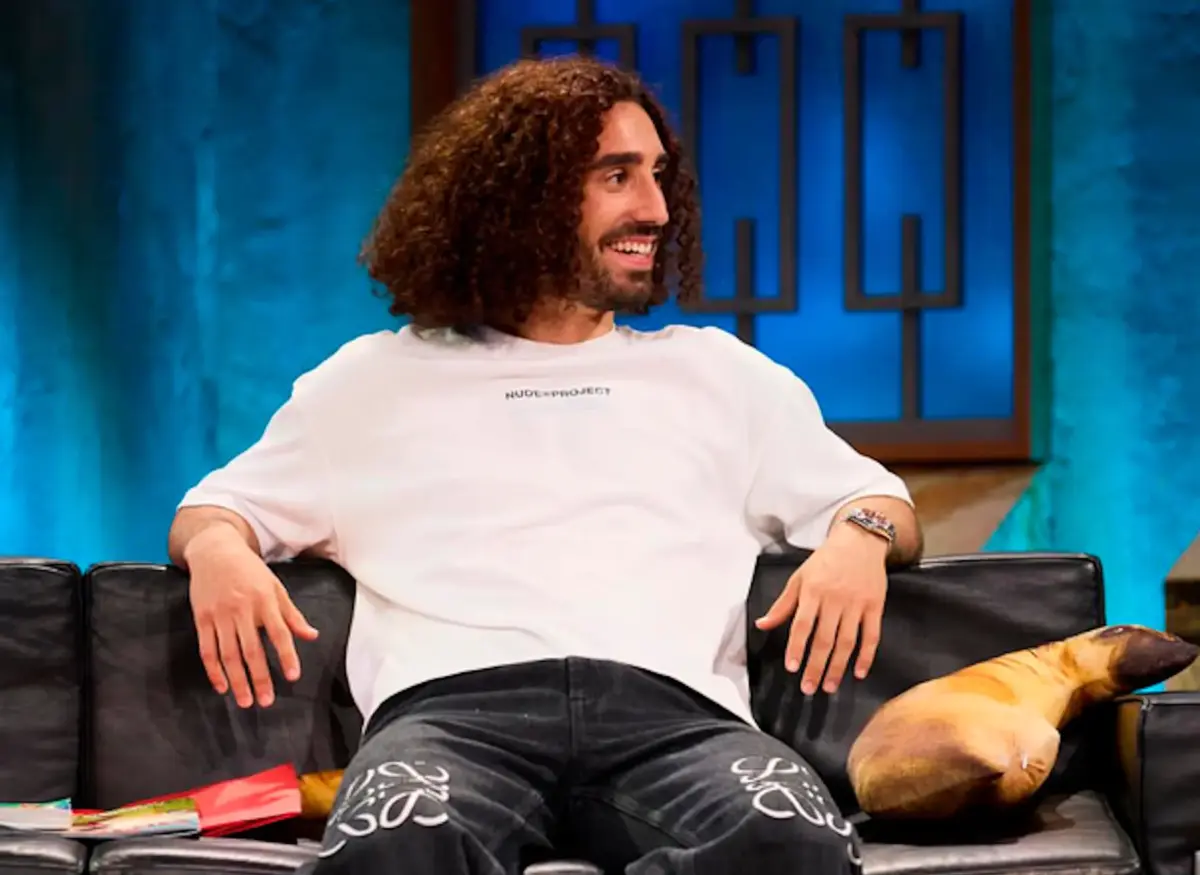 Este es el dinero que exige Cucurella para contarse su mítica melena cuando acabe el Mundial Marc Cucurella en televisión. (Foto: YouTube)
