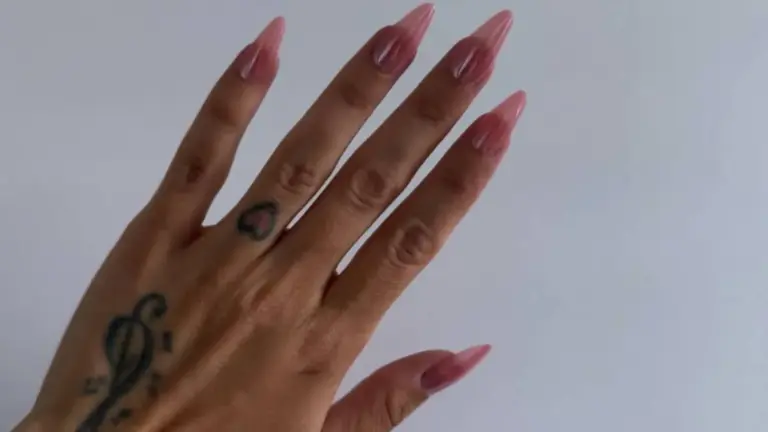 El gesto de Cher Lloyd tras anunciar su separación: su anillo de boda, a la basura