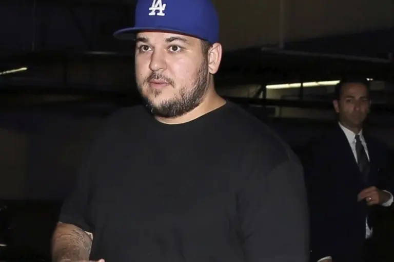 Rob Kardashian reaparece en la fiesta de Khloé: la primera foto familiar tras años de reclusión