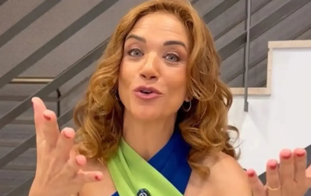 Beatriz Trapote confiesa cómo es su verdadera relación con Jesulín de Ubrique: "Hemos tenido..." Beatriz Trapote en televisión. (Foto: Antena 3)