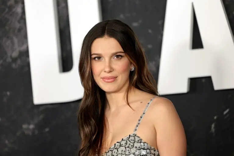 Millie Bobby Brown, vacaciones en Italia: la dolce vita junto a Jake Bongiovi y su hija