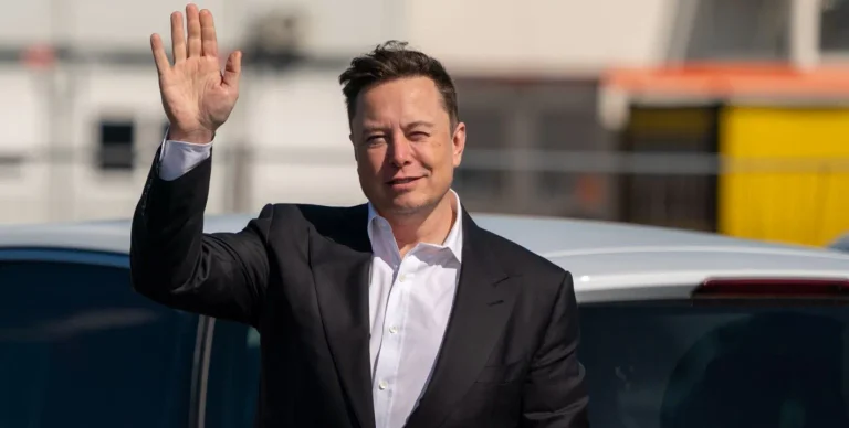 Ashley St. Clair rechaza los 40 millones de Elon Musk para guardar silencio
