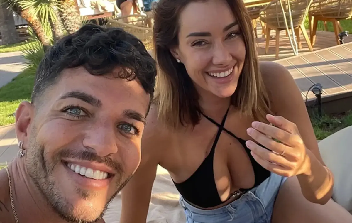 Bombazo: Adara Molinero anuncia que está embarazada y nosotros sabemos quién es el padre del bebé Adara Molinero con su novio. (Foto: Instagram)